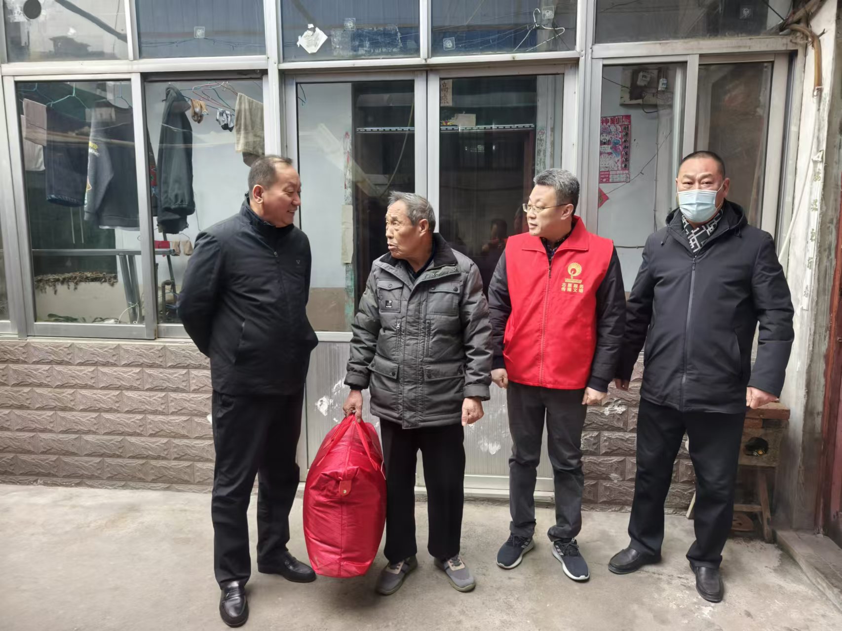 1734486870198405.jpg 1734486870198405.jpg